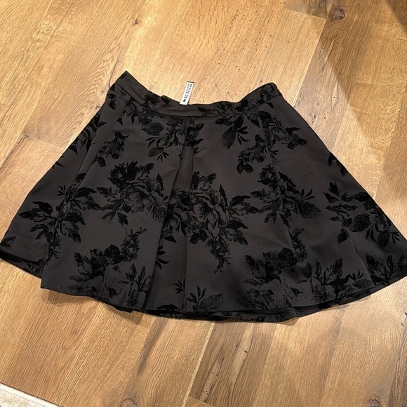 Design Labs Women’s Skirt Black Size Large - Picture 1 of 3